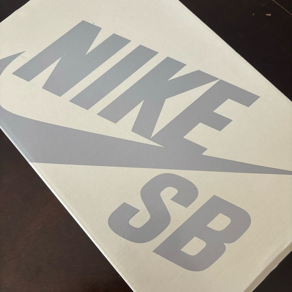 💜💙 Nike SB Dunk Low PRM RL - Rayssa Leal Wmns 9 Men’s 7.5 💜💙 - Picture 4 of 13